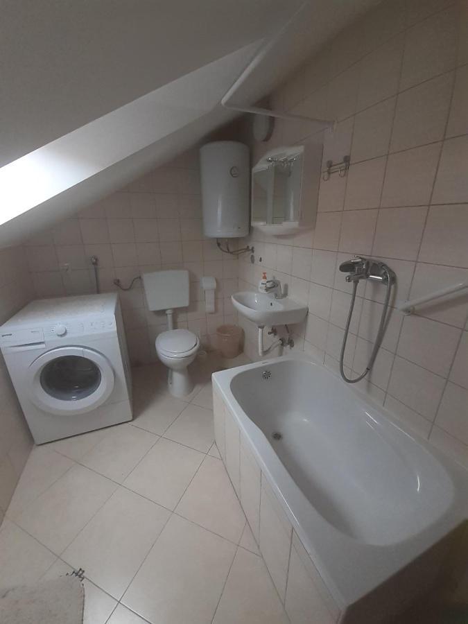 Apartmani Prebeg Rakovica Zewnętrze zdjęcie